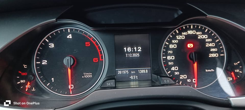 Audi A4 B8 2011 Gri Metalizat - Foto 4