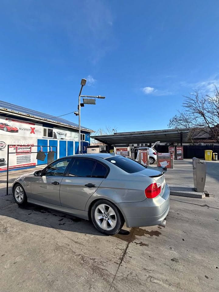 Schimb BMW E90 2007 gri metalizat si VW Tiguan 2010 4x4 cu o singura masina sau Vand - Imagine principala