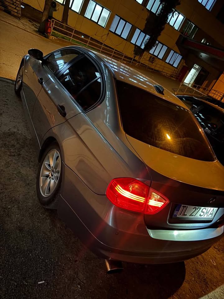 BMW Seria 3 E90 (320d) 2007 Gri Metalizat - Foto 11