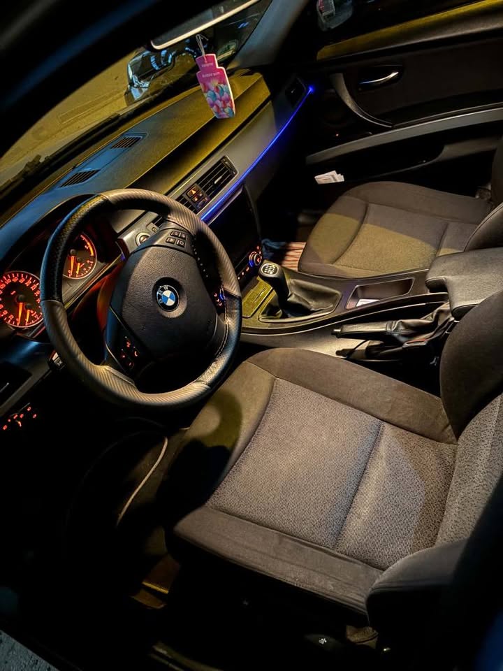BMW Seria 3 E90 (320d) 2007 Gri Metalizat - Foto 13
