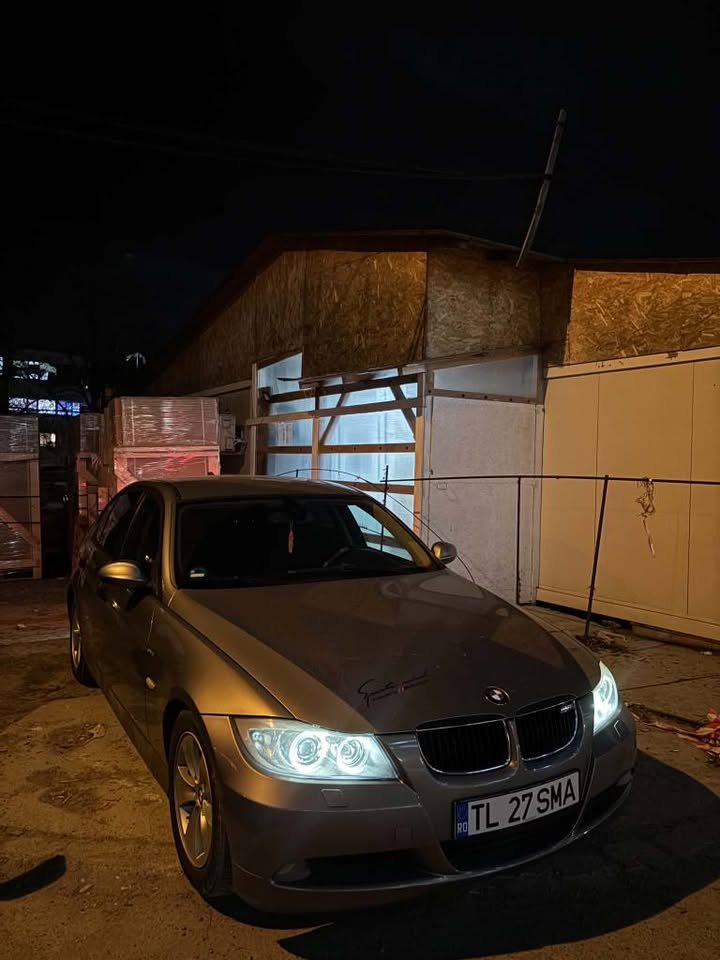 BMW Seria 3 E90 (320d) 2007 Gri Metalizat - Foto 2