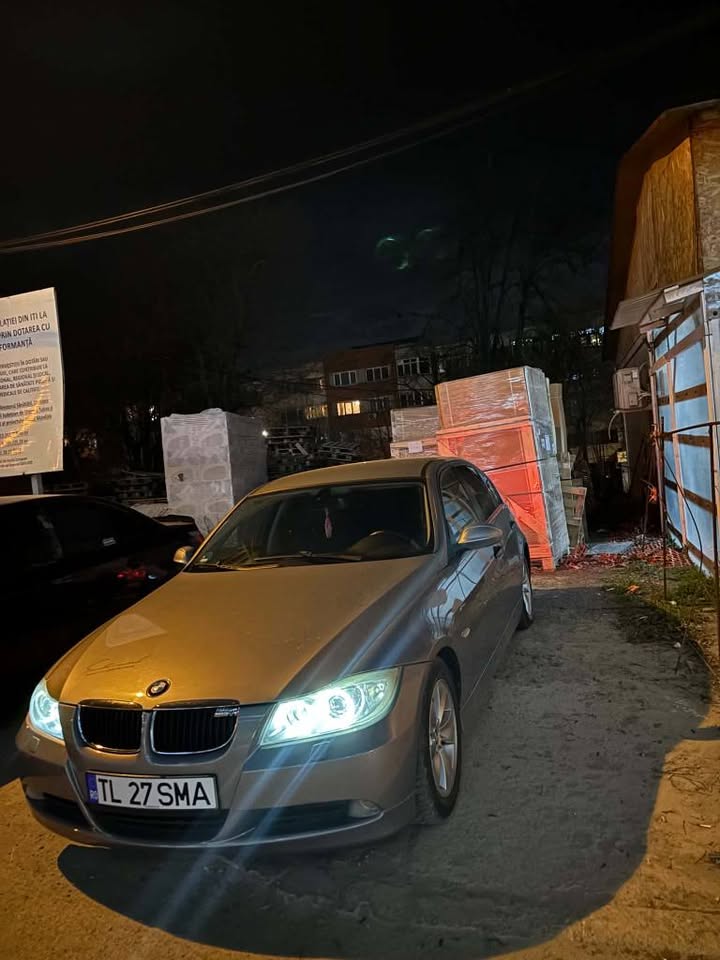 BMW Seria 3 E90 (320d) 2007 Gri Metalizat - Foto 10